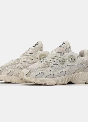 Бежеві кросівки унісекс adidas astir beige х астер 39