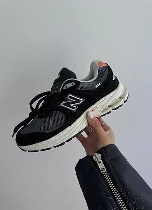 Чёрные кроссовки унисекс new balance 2002 black grey х нью беланс 38