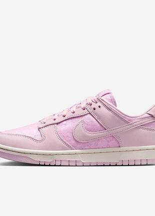 Жіночі рожеві кросівки nike dunk low lace pack regal pink х данк 36