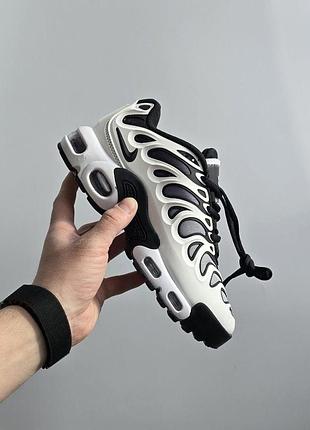 Чёрно-белые кроссовки унисекс nike air max tn plus drift white black х эйр макс тн плюс 45