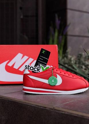 Червоні кросівки унісекс nike cortez red white х кортез 44