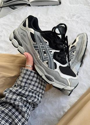 Сірі кросівки унісекс asics gel nyc grey black х асікс 45
