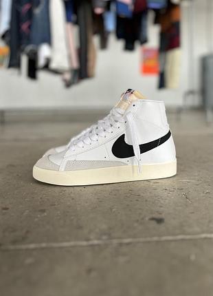 Білі високі кеди nike blazer black white унісекс найк блейзер 44