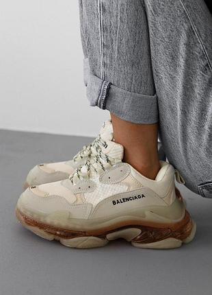 Женские бежевые кроссовки баленсиага трипл с balenciaga triple s clear sole beige 39