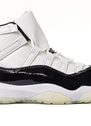 Чоловічі чорно-білі кросівки nike air jordan 11 dmp gratitude white black х джордан 42