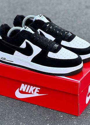 Чорно-білі чоловічі кросівки nike air force 1 low black white winter fur x ейр форс 41