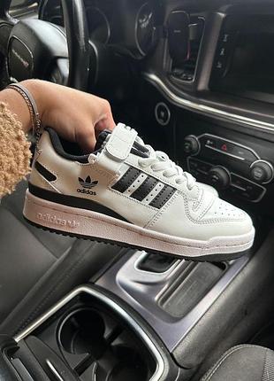 Білі кросівки унісекс adidas forum black white v2 х форум 44