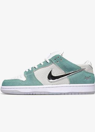 Женские бело-голубые кроссовки nike dunk low sb turbo green april skateboards х данк 39