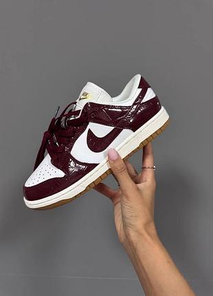 Білі кросівки унісекс nike sb dunk low burgundy croc х данік 42
