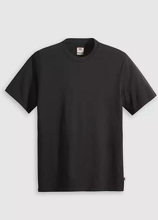 Нова футболка levi's essential