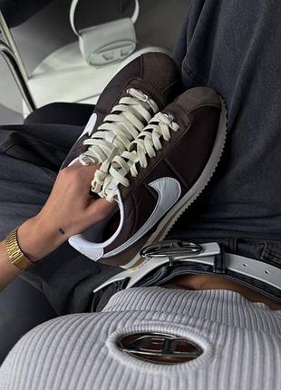 Коричневые кроссовки унисекс nike cortez brown white х кортез 41