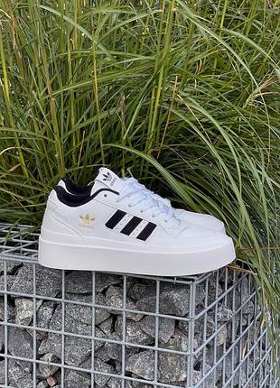 Жіночі білі кросівки adidas forum bonega white black х форум 39