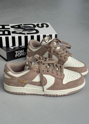 Жіночі білі кросівки nike sb dunk sail beige х дан 38