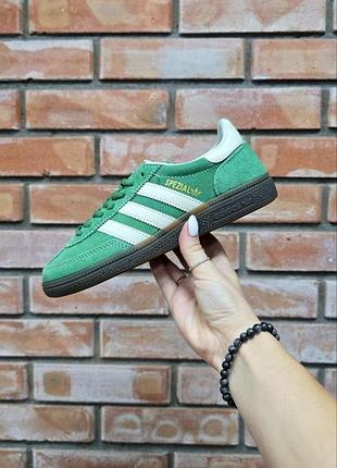 Зелёные кроссовки унисекс adidas spezial handball preloved green white х адидас 40