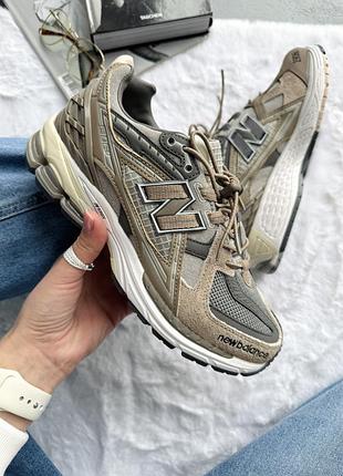Бежеві кросівки унісекс new balance 1906d brown silver х нью беланс 40