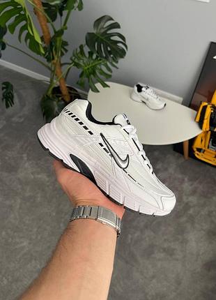 Білі кросівки унісекс nike initiator white black silver х найк 36