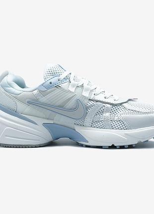 Женские белые кроссовки nike v2k run white blue х эйр макс 38
