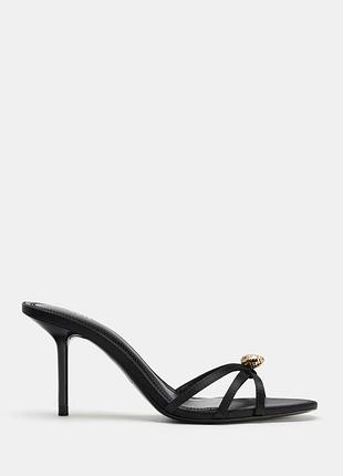 Босоніжки zara