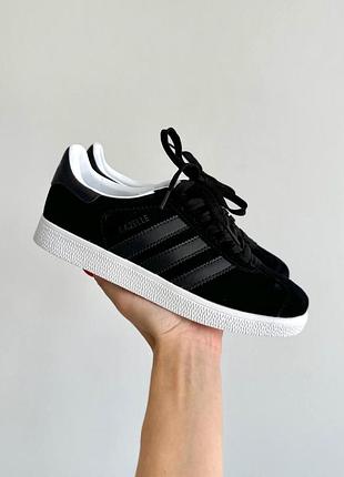 Чорні кросівки унісекс adidas gazelle black white х адідас газель 44