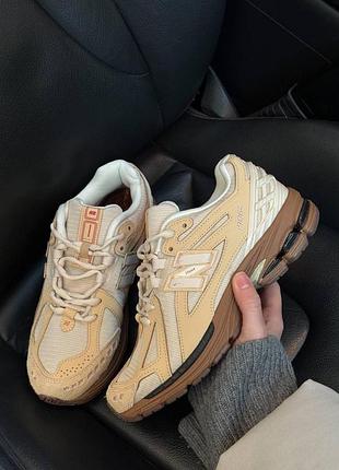 Бежевые кроссовки унисекс new balance 1906 beige brown х нью беланс 40