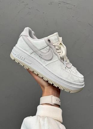 Женские белые кроссовки nike air force low white light purple х найк эйр форс 40