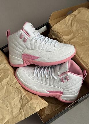 Жіночі білі кросівки jordan 12 white pink х джордан 40