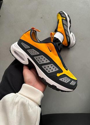 Помаранчеві кросівки унісекс nike air max sndr canyon gold and deep ocean х данк 45