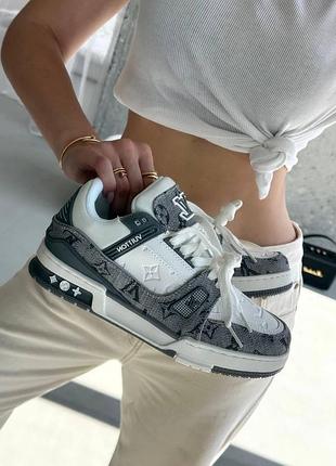 Білі кросівки унісекс louis vuitton trainer sneaker grey white х луї віттон 43