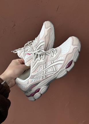Бежевые кроссовки унисекс asics gel nyc cream moonrock х ассикс 45