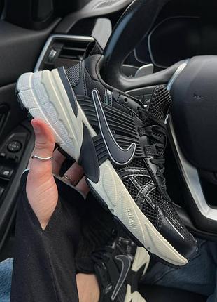 Чорні кросівки унісекс nike v2k runtekk black beige white х найк 36