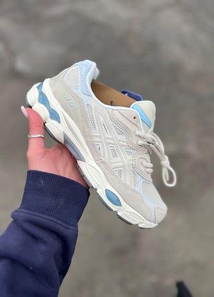 Жіночі бежевые кроссовки asics gel nyc beige blue х асикс 41