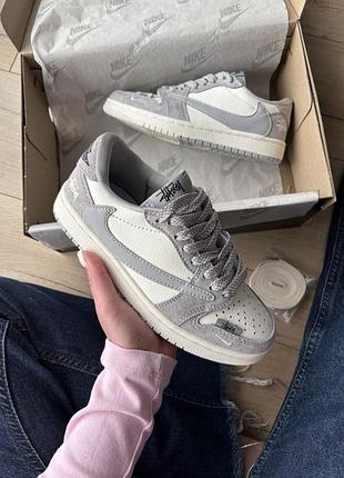 Сірі кросівки унісекс jorgan 1 low travis scott stussy grey х джордан 43