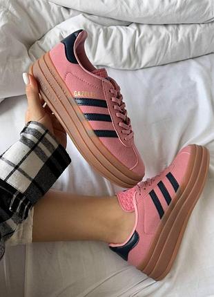 Жіночі рожеві кросівки adidas gazelle bold platform pink glow х адідас газель 37