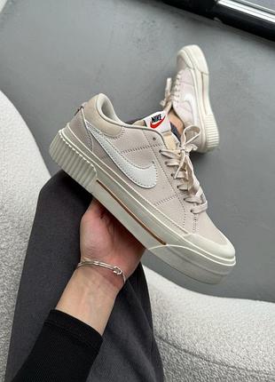 Женские бежевые кроссовки nike court legacy beige white х корт 36