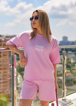 Спортивный костюм футболка с шортами 50-52. розовый