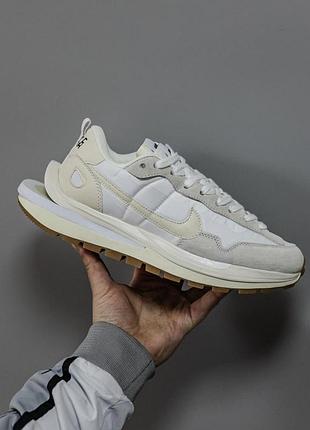 Бежевые кроссовки унисекс nike sacai vaporwaffle sail gum х сакай 45