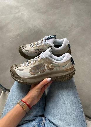 Бежевые кроссовки унисекс nike acg mountain fly 2 low beige brown х маунтейн флай 37