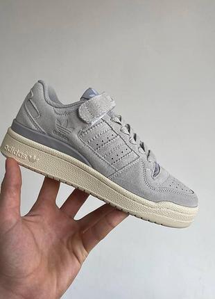 Серые кроссовки унисекс adidas forum 84 low light grey cream х форум 36