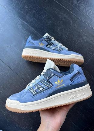 Жіночі блакитні кросівки adidas forum 84 low blue denim gum х форум 36