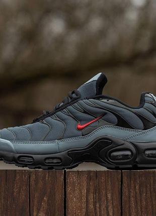 Мужские серые кроссовки nike air max tn plus grey black red х эйр макс тн 42