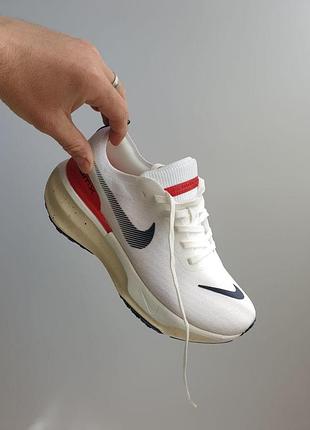Белые кроссовки унисекс nike zoomx invincible run flyknit 3 white black red х зум 41