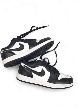 Кросівки унісекс jordan 1 low black white grey х джордан 41