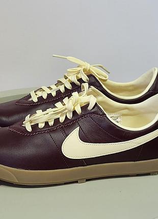Кроссовки nike, оригинал. размер эur 41, стелька 26.5см.