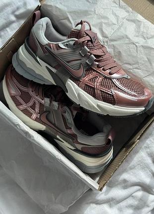 Женские бронзовые кроссовки nike v2k runtekk brown х найк 36