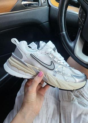 Сірі кросівки унісекс nike runtekk v2k grey х рантек 37