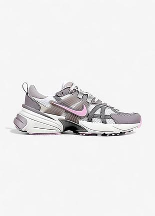 Женские белые кроссовки nike v2k run sail pink foam vast grey х эйр макс 40