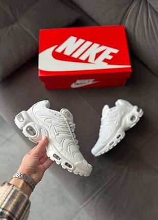 Білі кросівки унісекс nike air max tn plus white х ейр макс тн 40