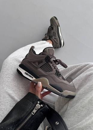 Жіночі сірі кросівки nike air jordan 4 retro cave stone grey х джордан 36