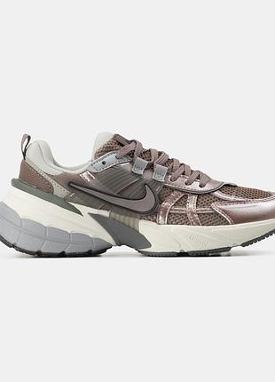 Жіночі бронзові кросівки nike v2k runtekk rose gold х ейр макс 38