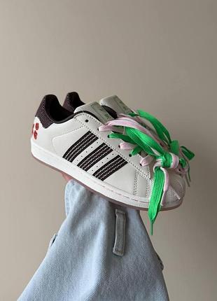 Жіночі білі кросівки adidas superstar tokyo sakura х суперстар 39